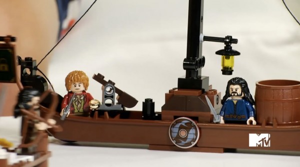 lego-the-hobbit-lake-town-chase-1