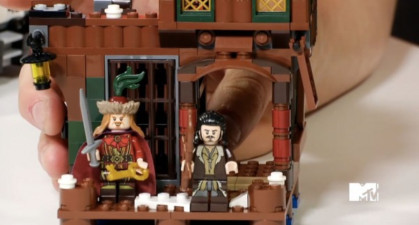 lego-the-hobbit-lake-town-chase-4